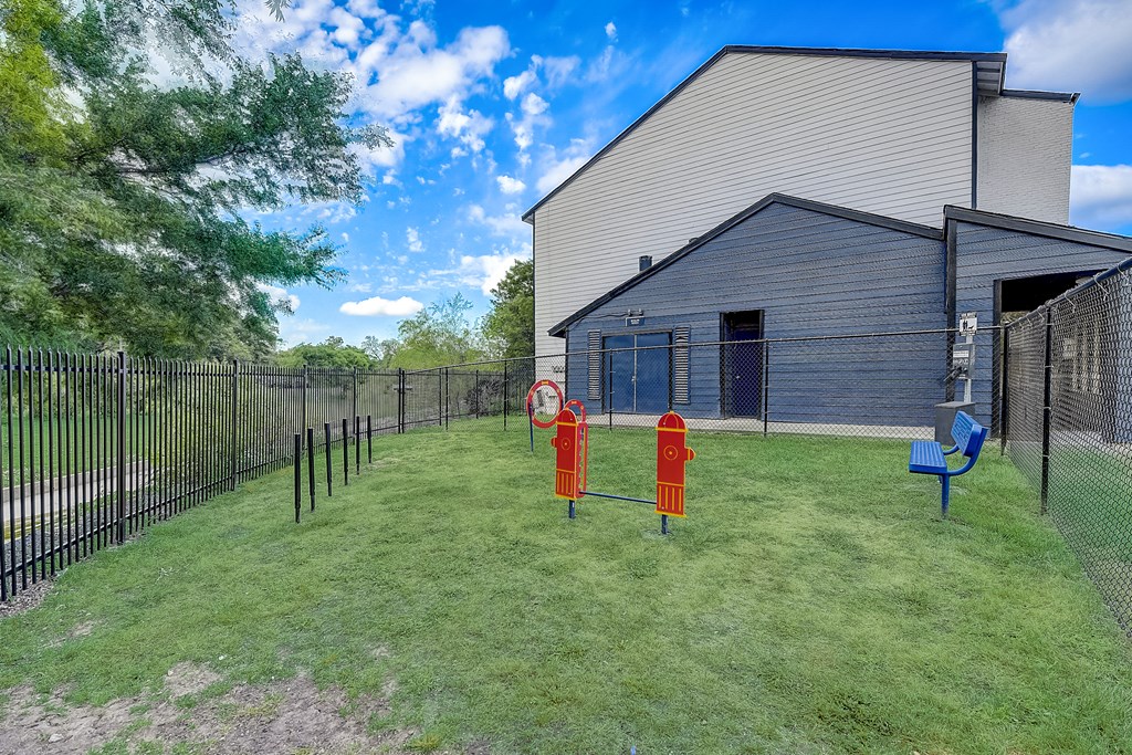 SKYE Isle Apartments, 3353 Lombardy Lane, Dallas, TX RentCafe